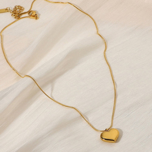 Anti-Tarnish Gold-Plated Heart Themed Pendant - Wholesale