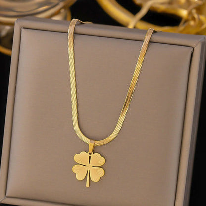 Anti-Tarnish Gold-Plated Clover Themed Stainless Steel Pendant - Wholesale