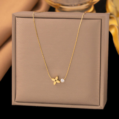 Anti-Tarnish Gold-Plated Floral Themed Stainless Steel Pendant - Wholesale
