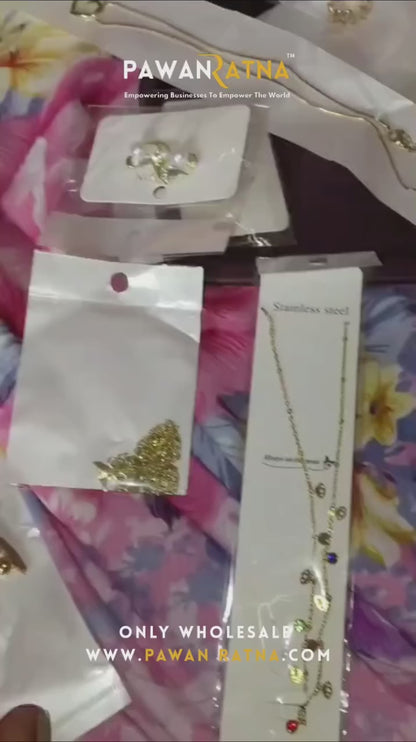 Anti-Tarnish Gold-Plated Heart Themed Pendant - Wholesale